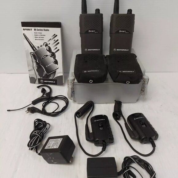 (N87693-2) Motorola P24SRR03F2BA 2Pc Walkie Talkies - Picture 1 of 13
